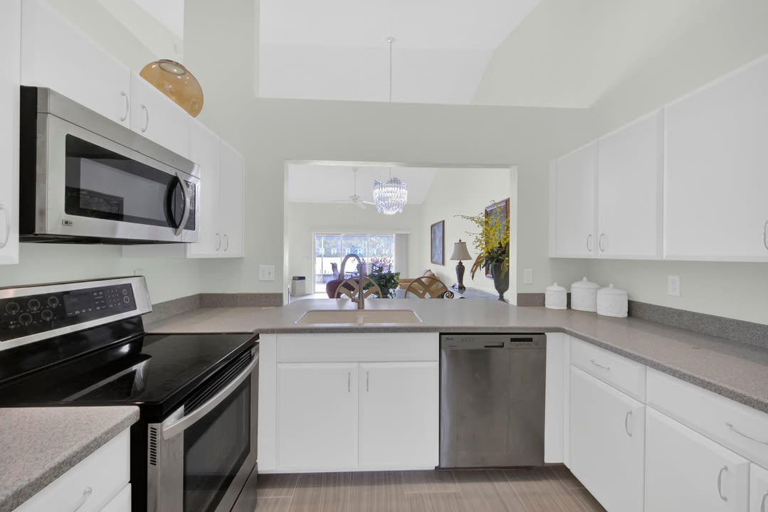 2912 Crown Pointe Blvd Unit #14-1