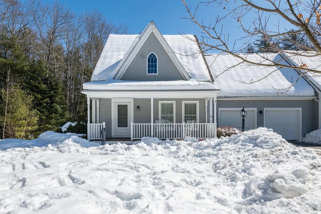 Elevated Three-Bedroom Living in Yarmouth Awaits