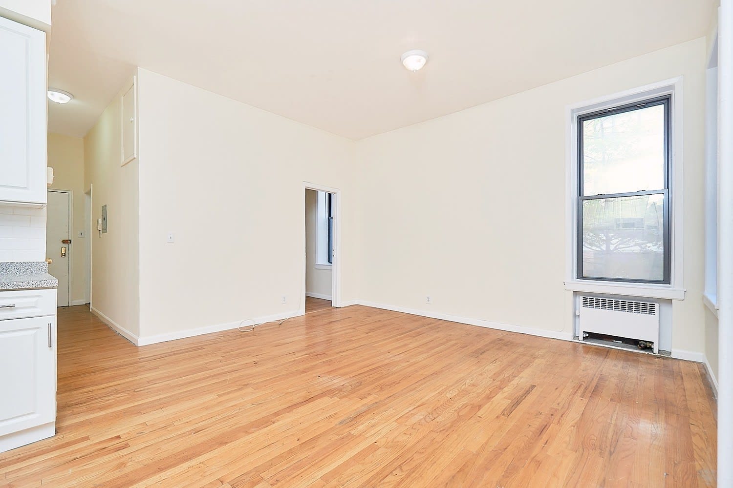 300 E 69th St, Unit 2E