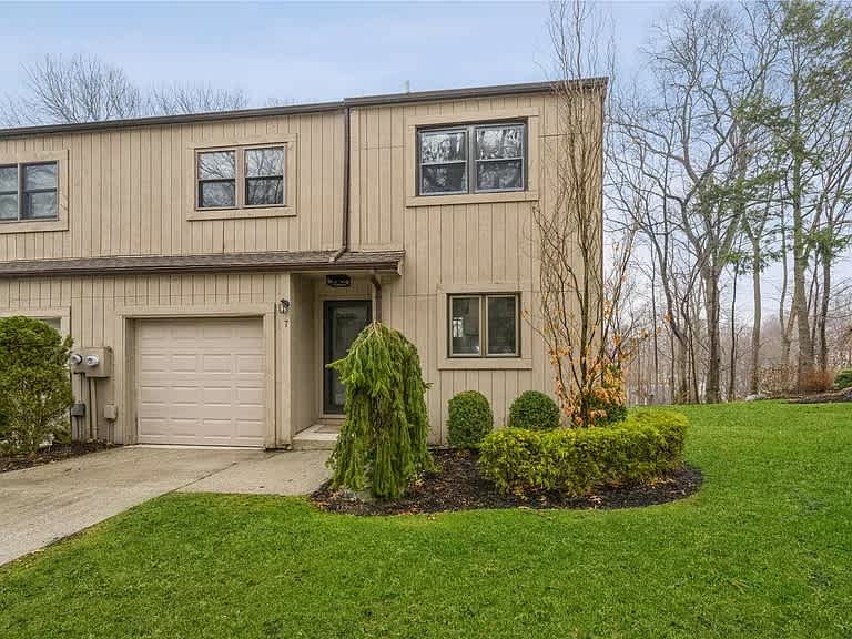 7 High Oak Ct #7