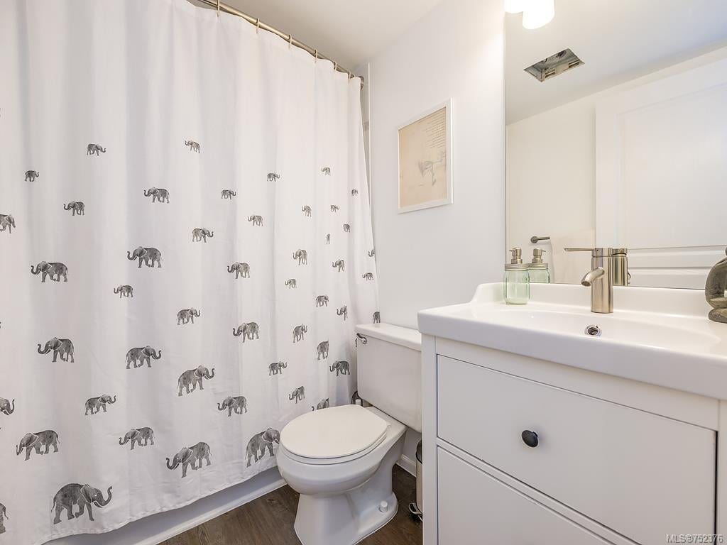 203-445 Cook St, Victoria