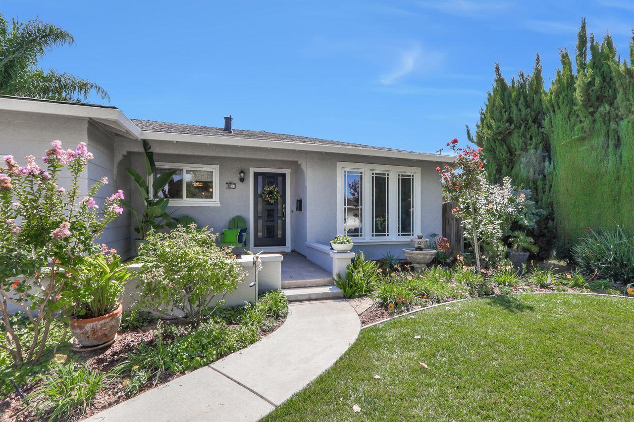1555 Hervey Ln