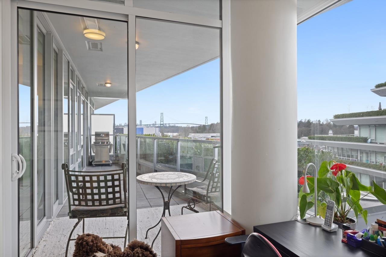 504-866 Arthur Erickson Pl