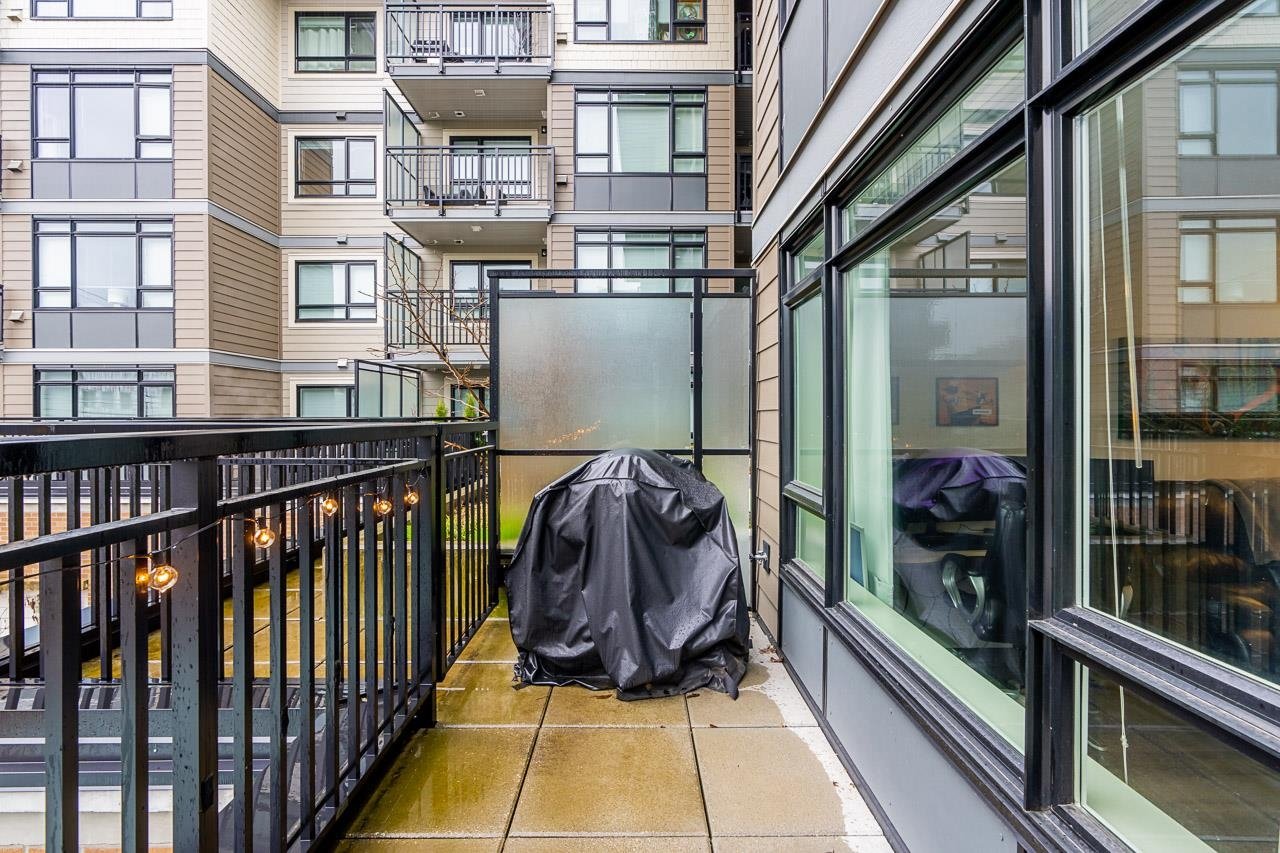 201-2525 Clarke St