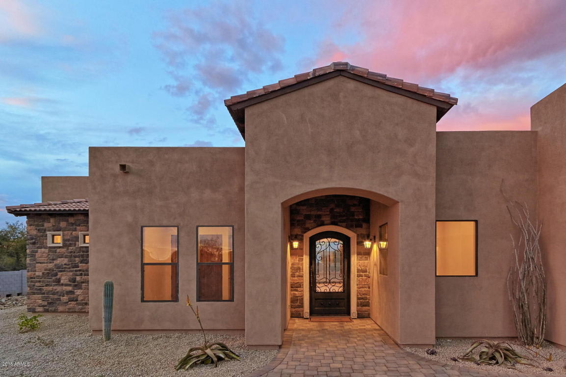 1220 W. Creek Canyon RD