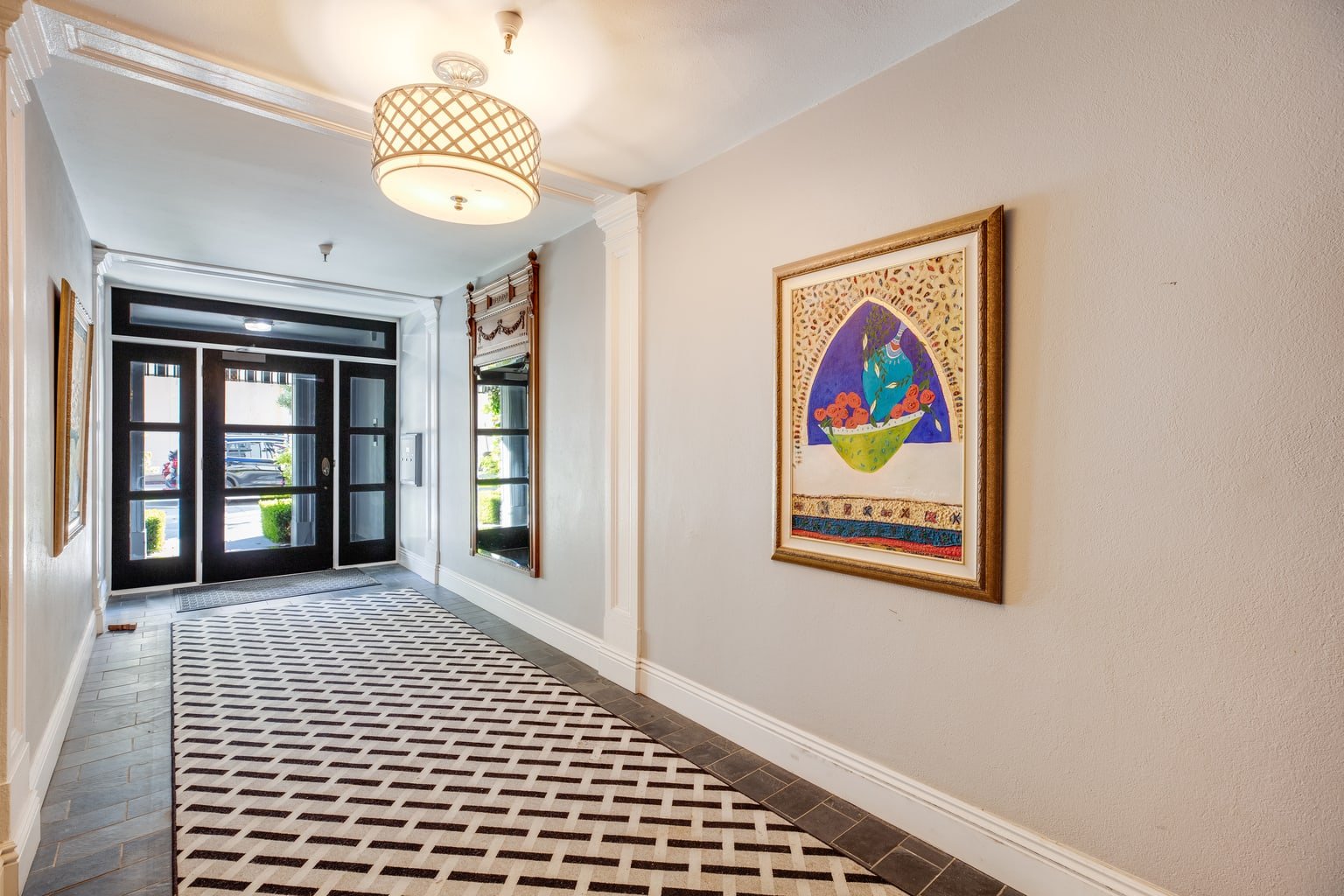 San Francisco Heaven - 1034 Chestnut Street