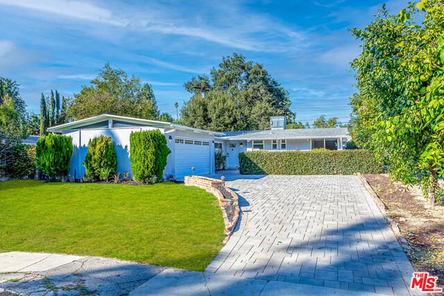 22835 Calabash St, Woodland Hills, CA