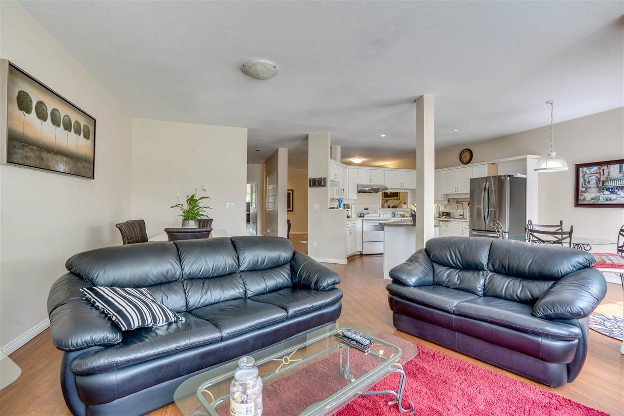 6-14788 105a Ave