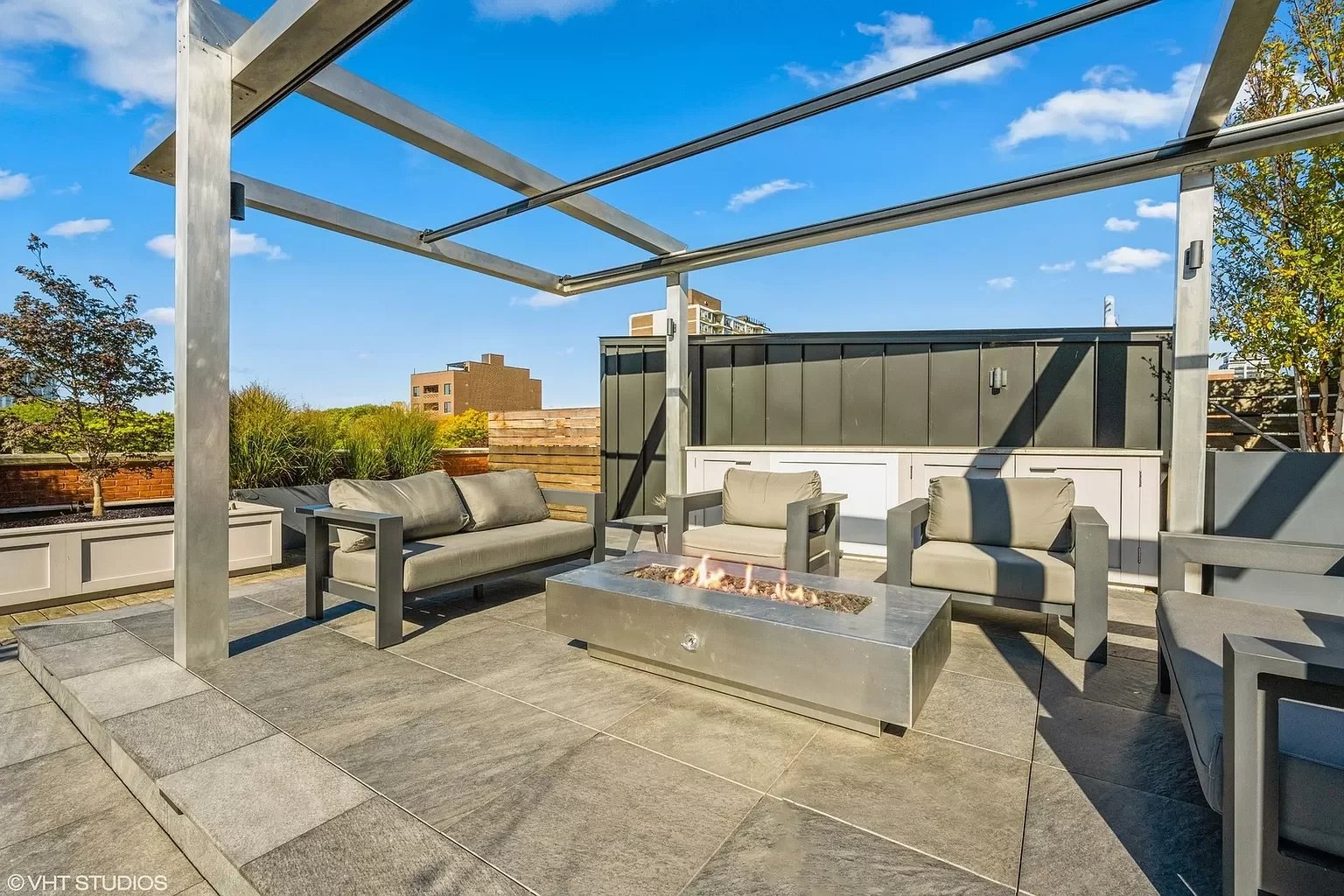 445 W Arlington, Unit 4W