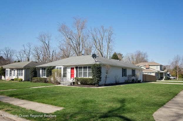 34 College Avenue, Eatontown