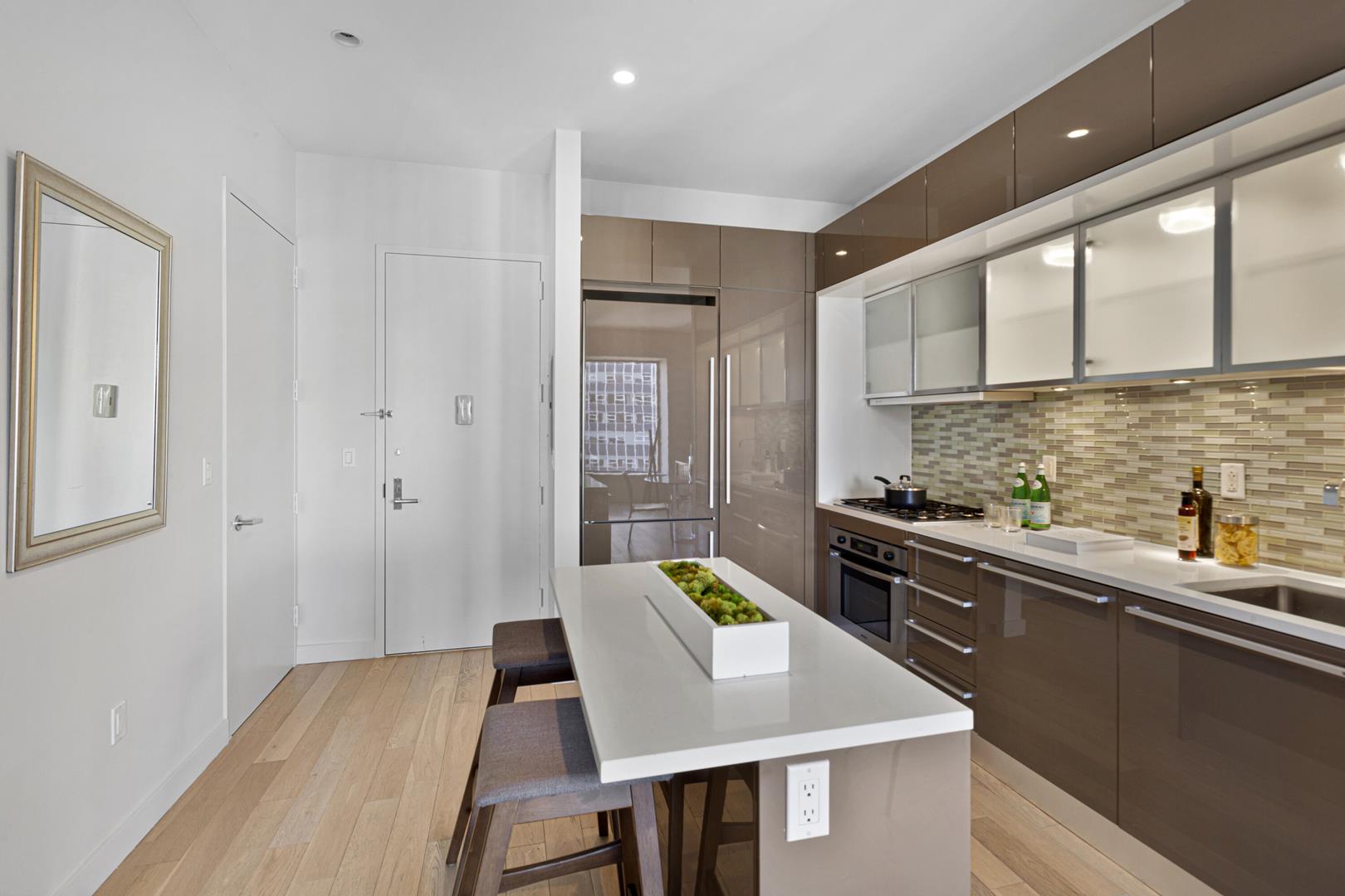 75 Wall Street, Apt 22-NN
