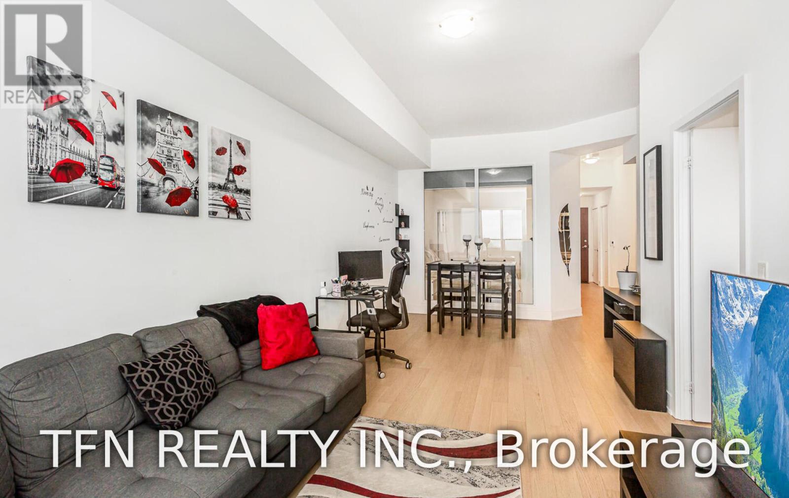 20 Shore Breeze Drive, 211 