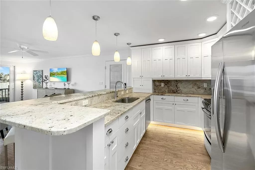 2800 Gulf Shore Blvd N #109