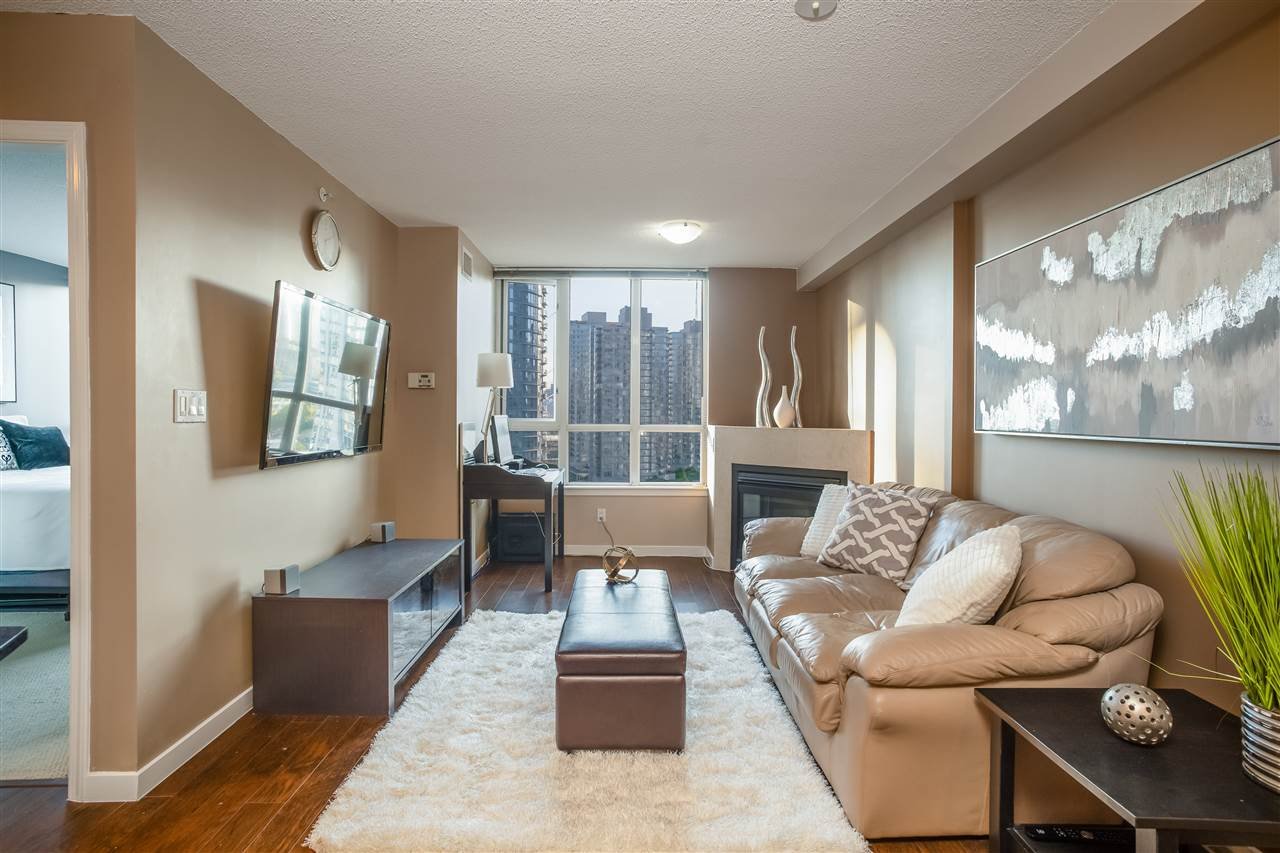 2001-63 Keefer Pl