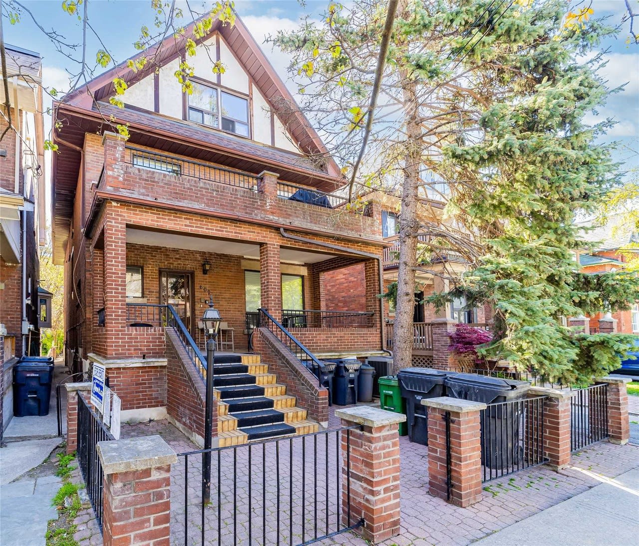 607 Huron St
