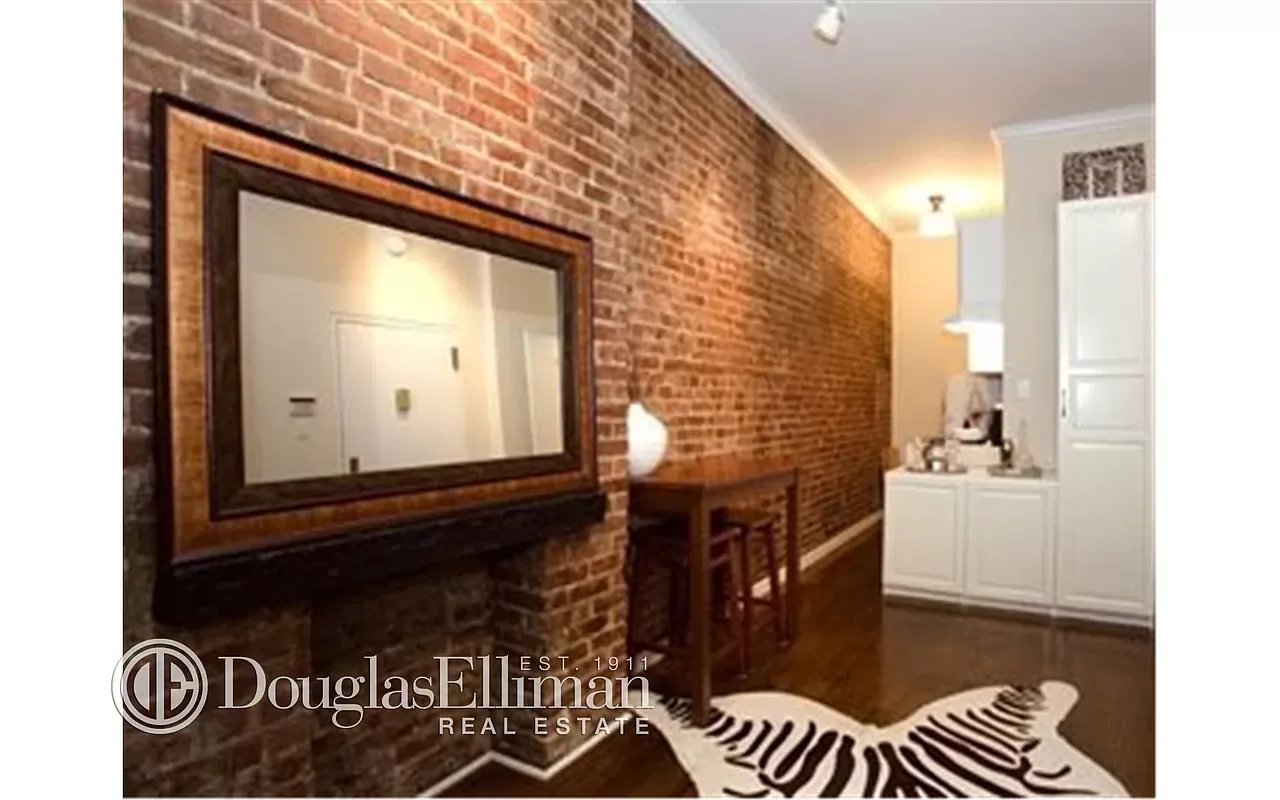 212 East 70th Street Unit: 1A
