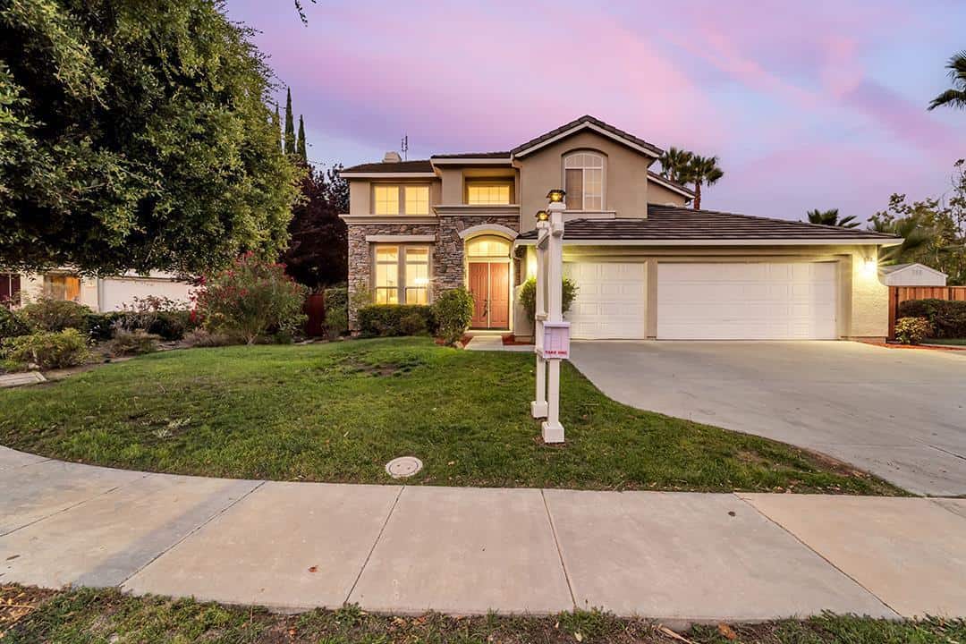 2237 Quail Bluff Court • San Jose • 95121
