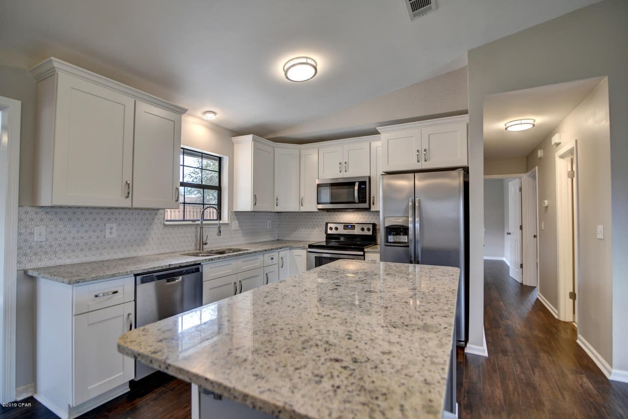 106 E Sonata Circle