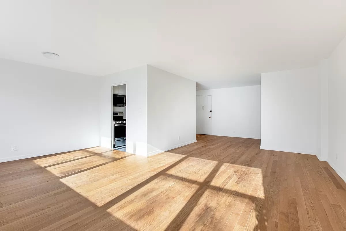 7 E 14th Street Unit: 805