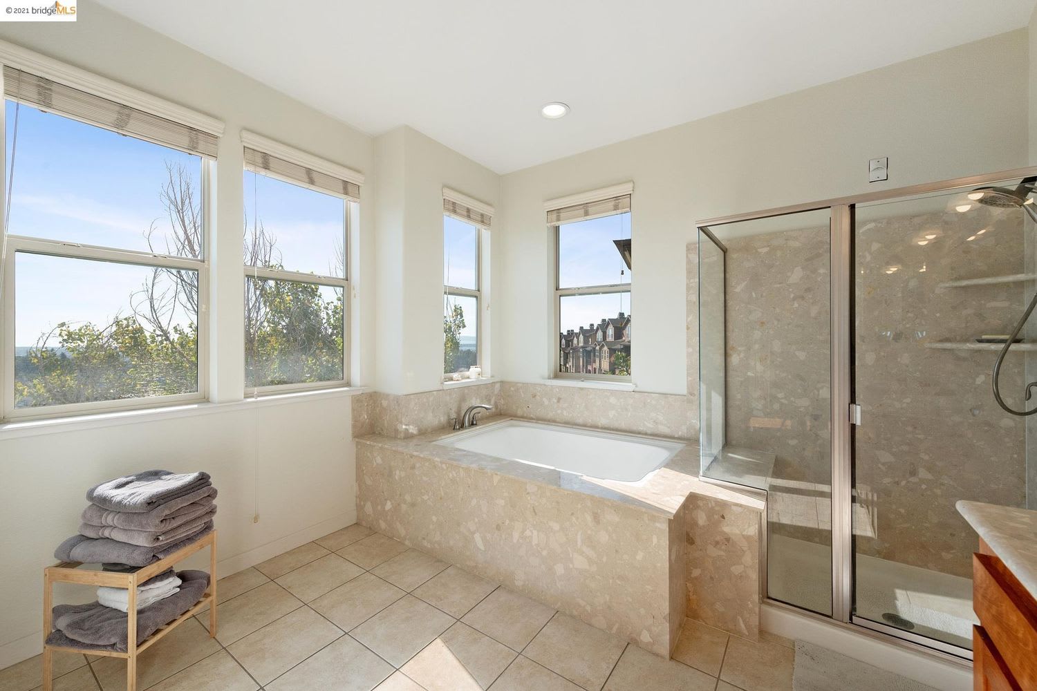 6445 Blue Rock Ct Oakland, CA, 94605
