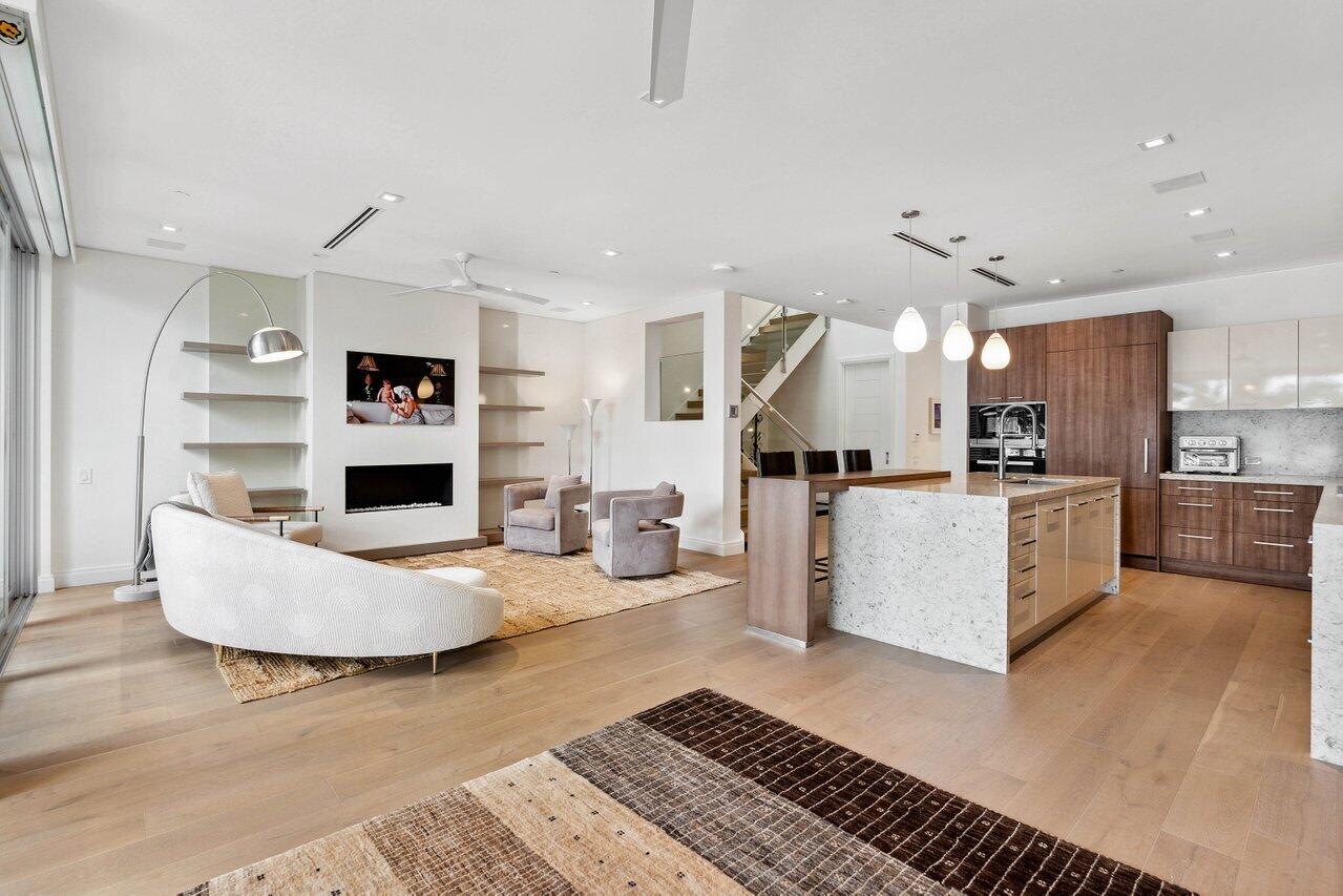 136 Mac Farlane Dr
