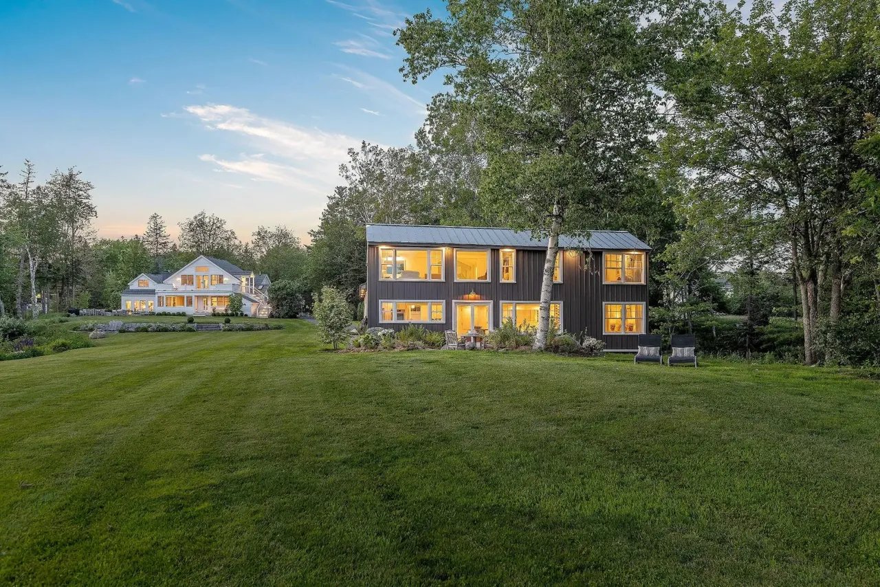 Gather Together: Inviting Homes with Separate Guest Spaces