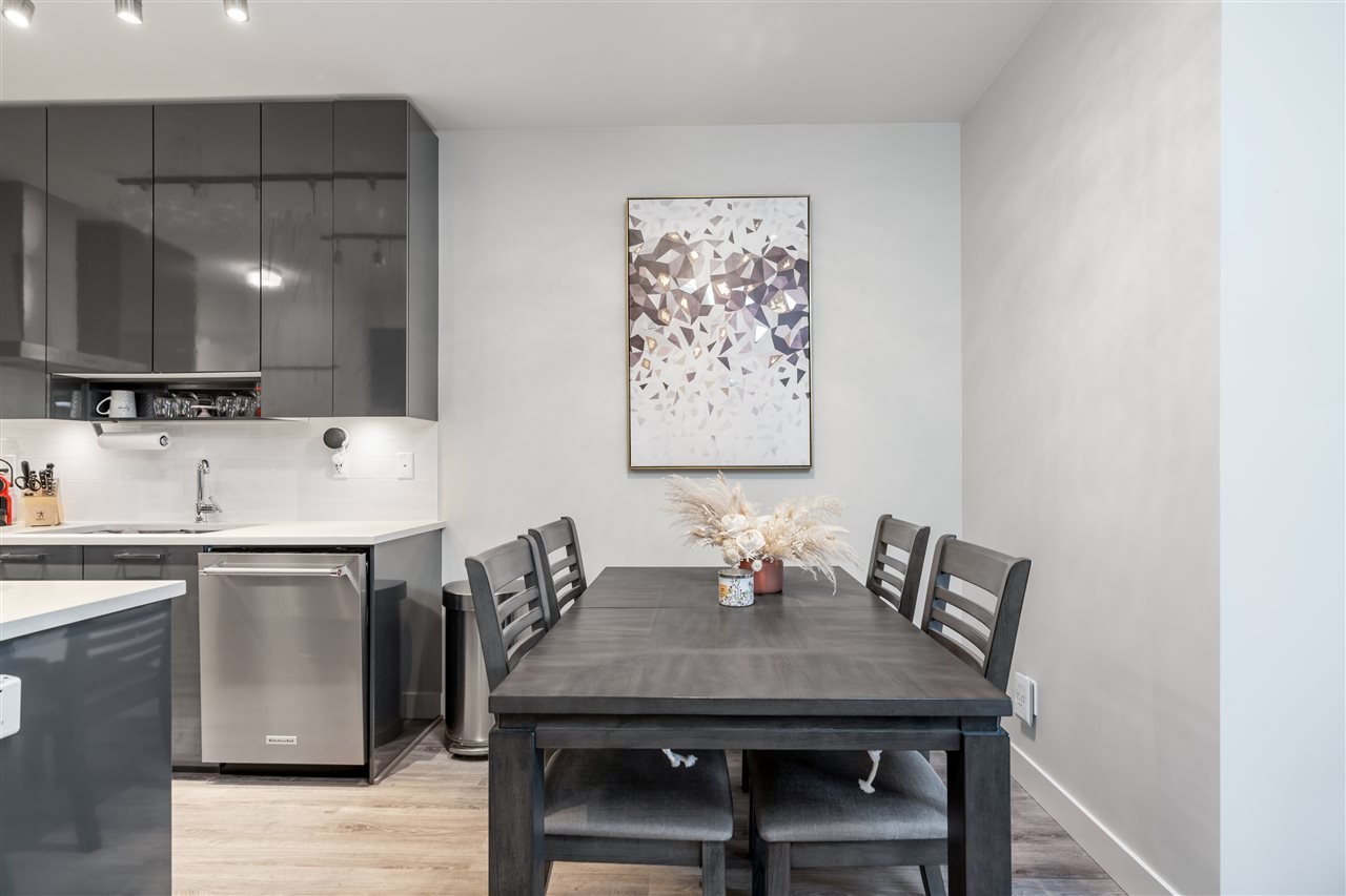 317-1768 Gilmore Ave