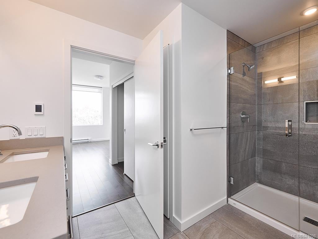 703-4011 Rainbow Hill Lane, Saanich