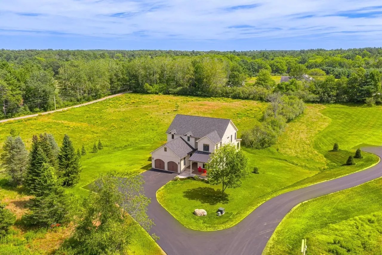 Newly Priced: 24 Daybreak Lane, Cumberland, ME 04021 – $1,685,000