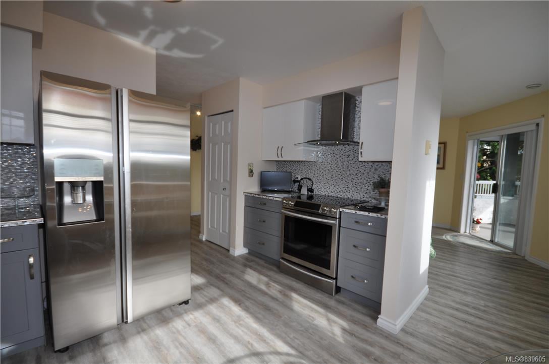 405-1220 Fort St