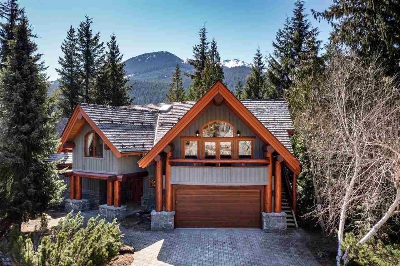3231 Peak Dr
