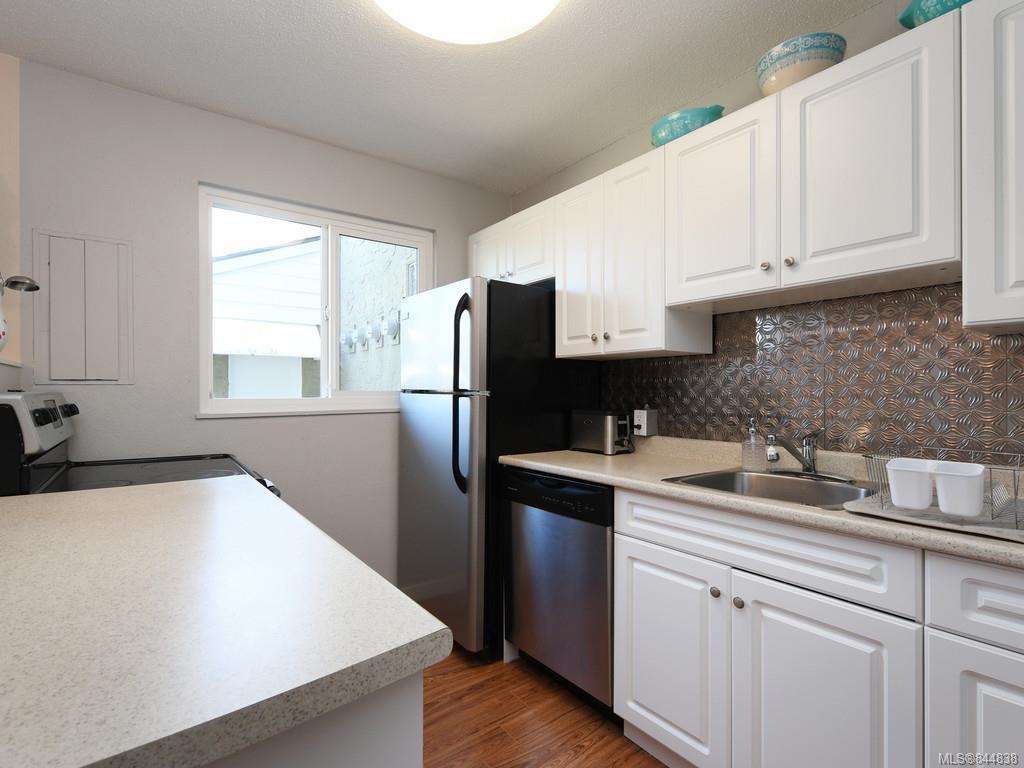 3-10070 Fifth St, Sidney