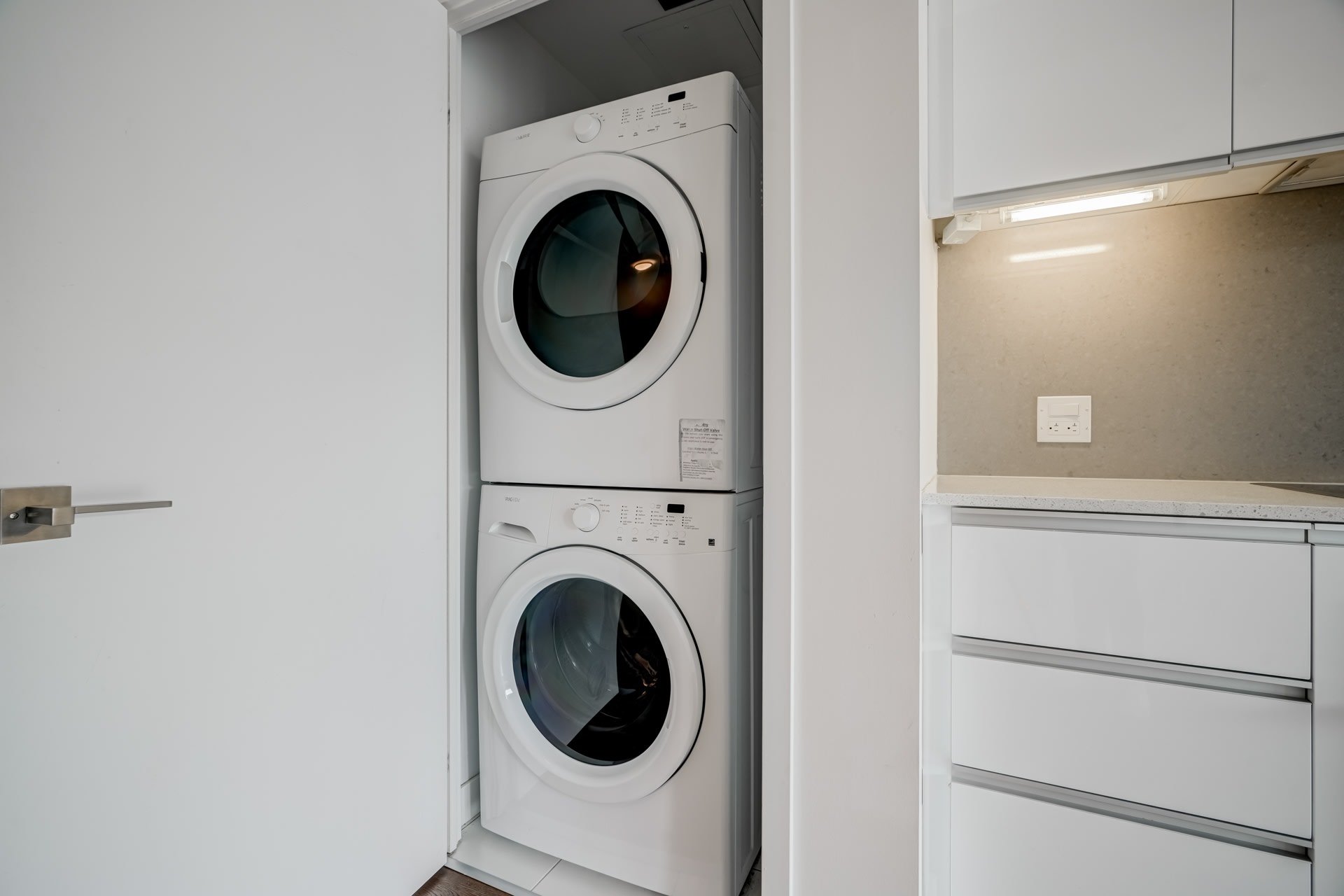 Fabulous 2 Bedroom, 2 Bath Suite