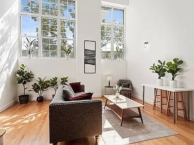 689 Myrtle Ave Apt: 1A 