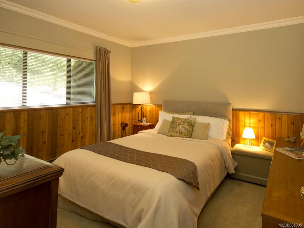 1032 Readings Dr, North Saanich