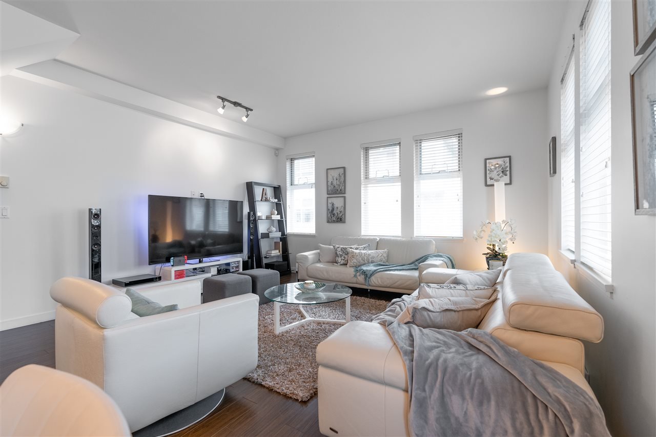 10-9333 Ferndale Rd