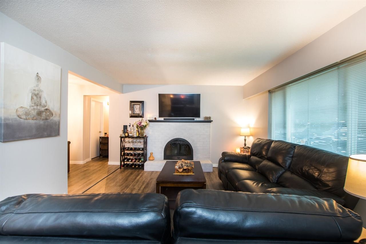 19983 38a Ave