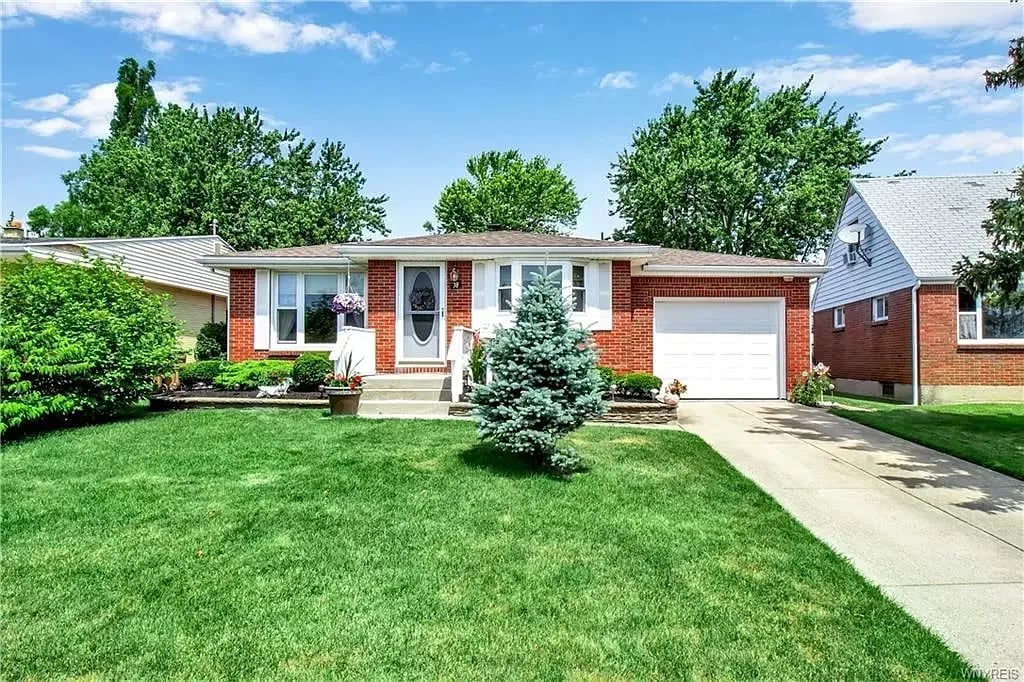 78 Hillside Ave
