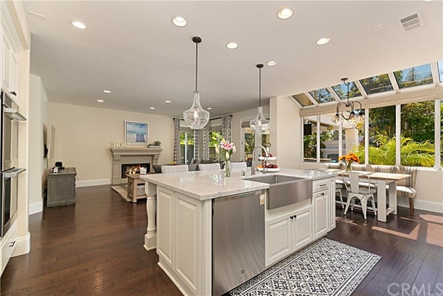 6652 Carriage Circle, Huntington Beach 