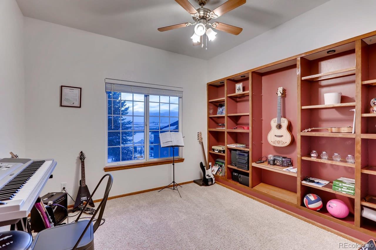 1451 S Buchanan Cir
