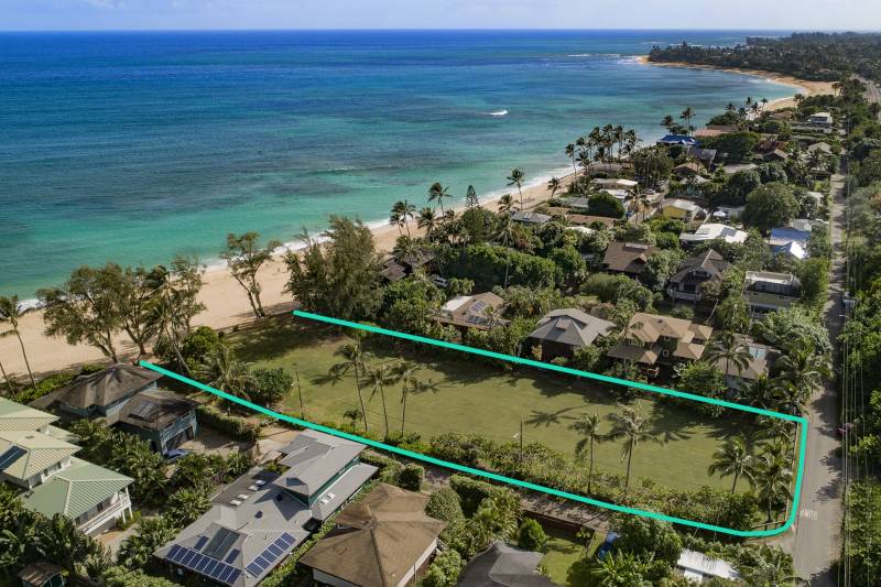 New Listing on the North Shore of Oahu's "7 Mile Miracle"