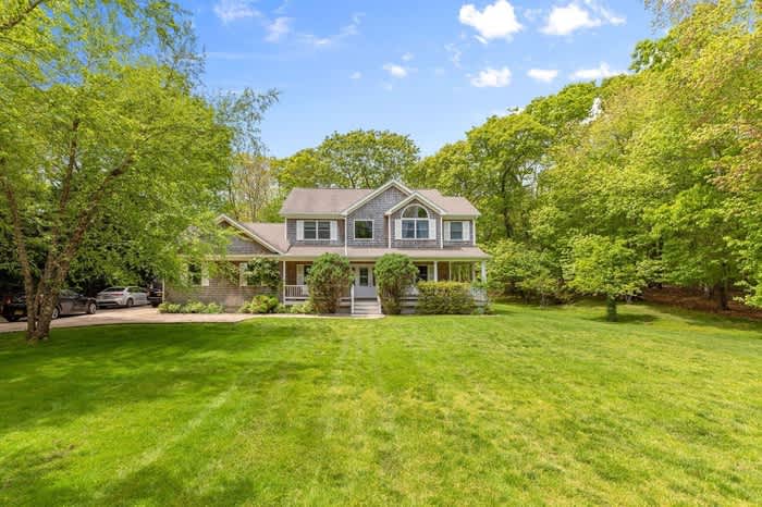 Southampton 4 Bedroom Shingle Style With Pool