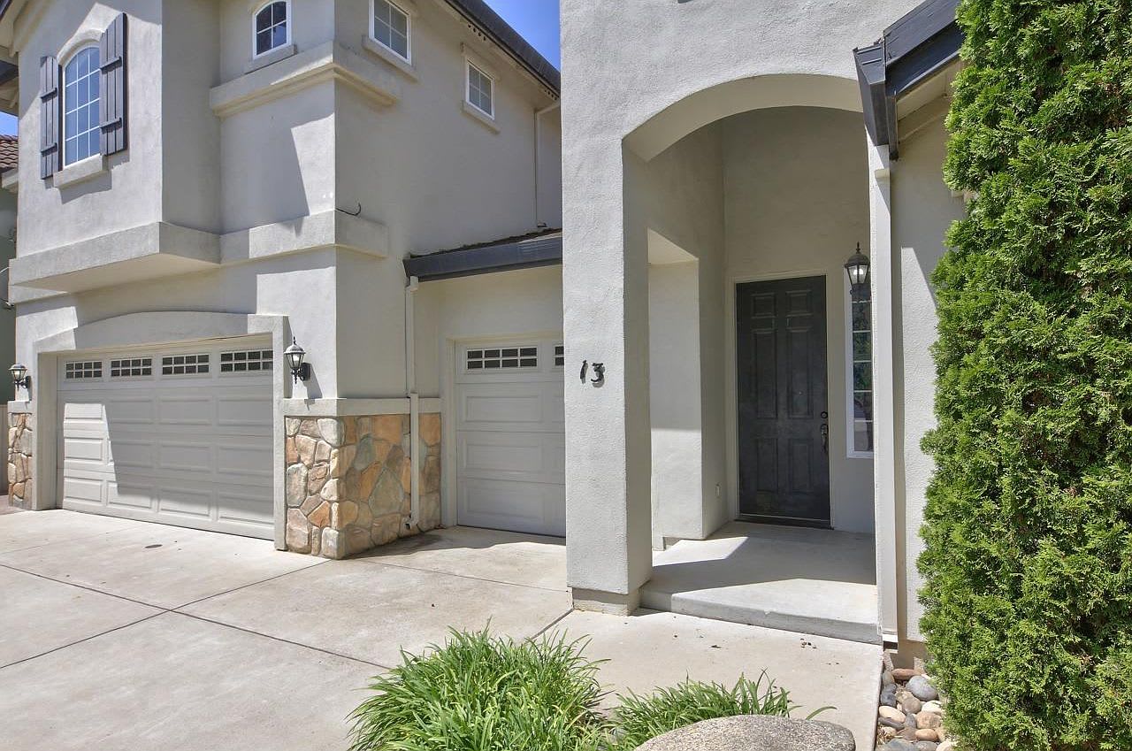 13 Wimbledon Cir