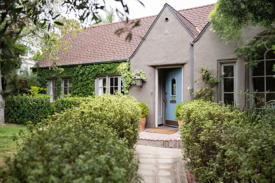 122 S Larchmont Blvd
