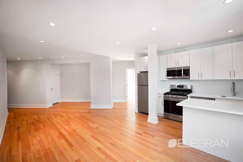 801 RIVERSIDE DR