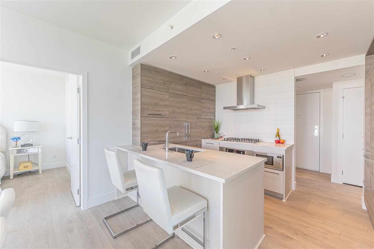 3002-7388 Kingsway Wy