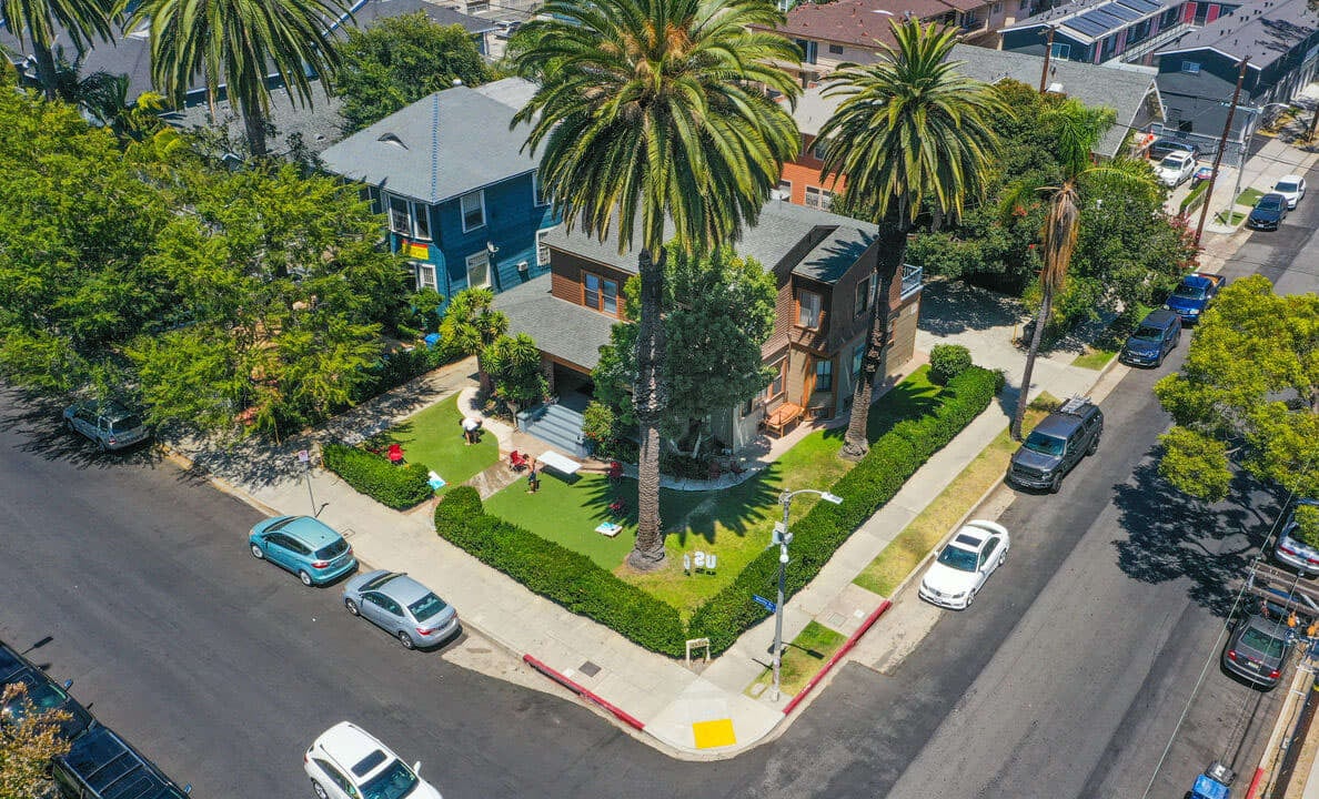 2830 Menlo Ave