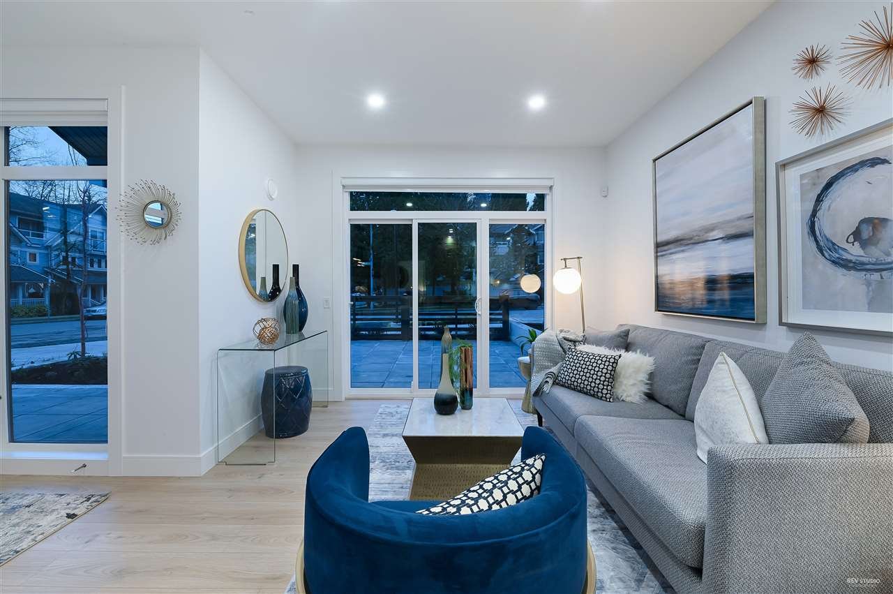 207-7131 17th Ave