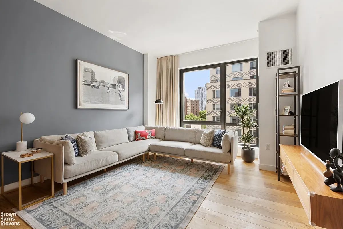 23 West 11th Street, Unit 7E