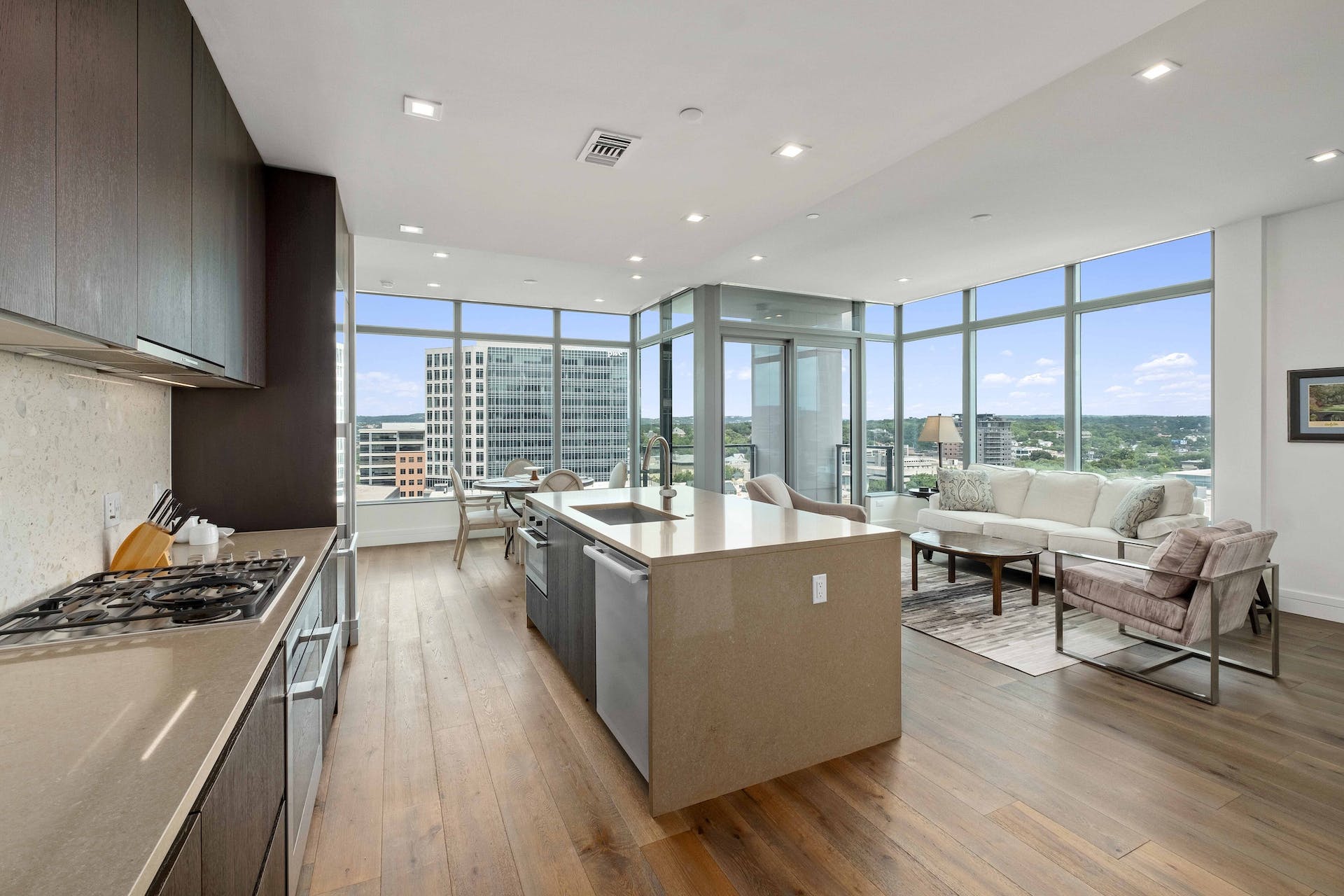 501 West Ave #1204
